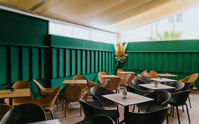 Alexandra Boutique Residence Downtown
